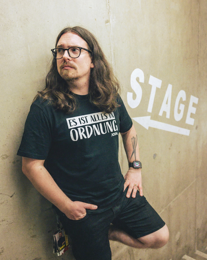 JOSH. LP & T-Shirt Bundle "Es ist alles in Ordnung"